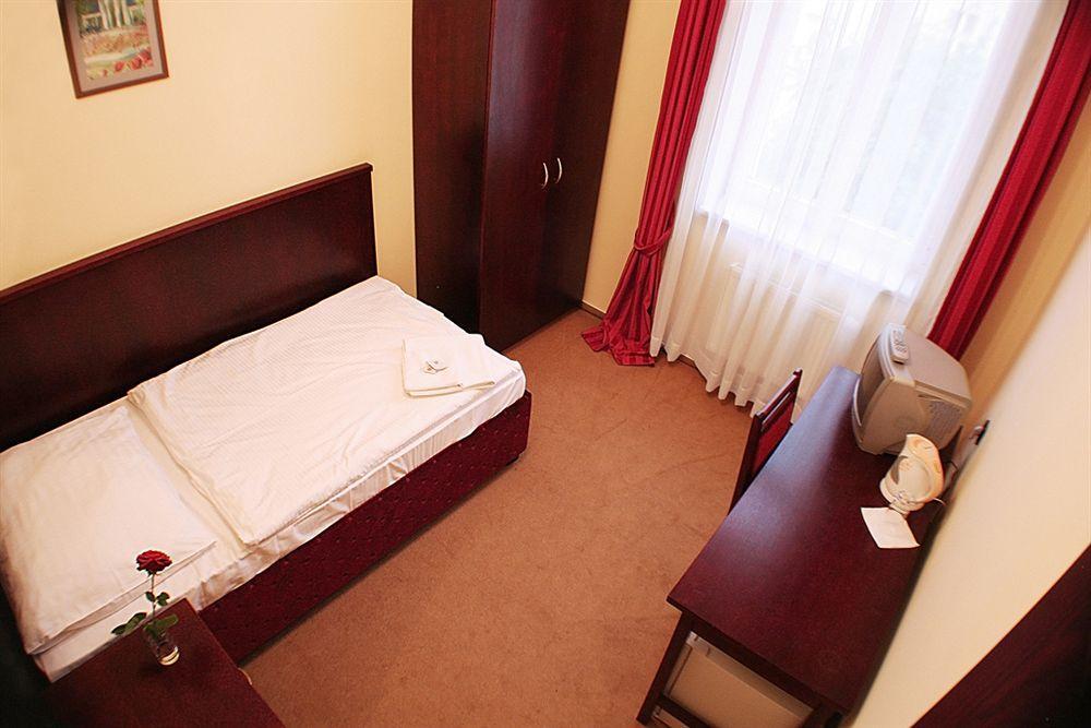 Hotel Adria Karlovy Vary Esterno foto